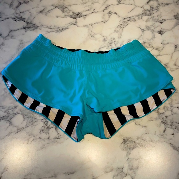 lululemon athletica Pants - Lululemon shorts sz6